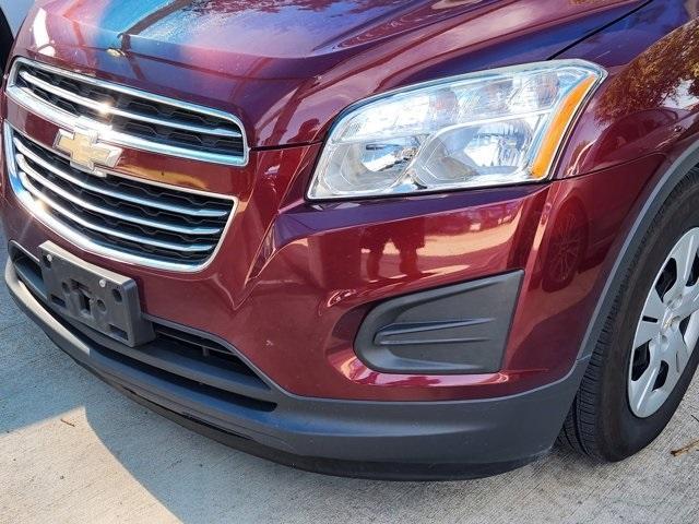 Photo of 2016 Crimson Metallic Chevrolet Trax