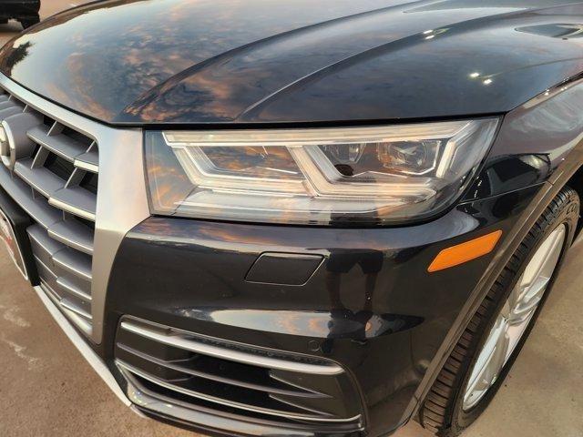 Photo of 2019 Moonlight Blue Metallic Audi Q5