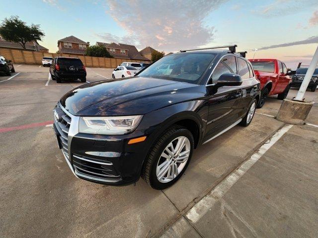 Photo of 2019 Moonlight Blue Metallic Audi Q5