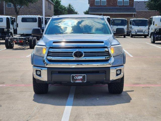 Photo of 2016 Silver Toyota Tundra