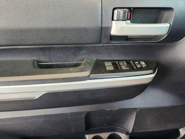 Photo of 2016 Silver Toyota Tundra