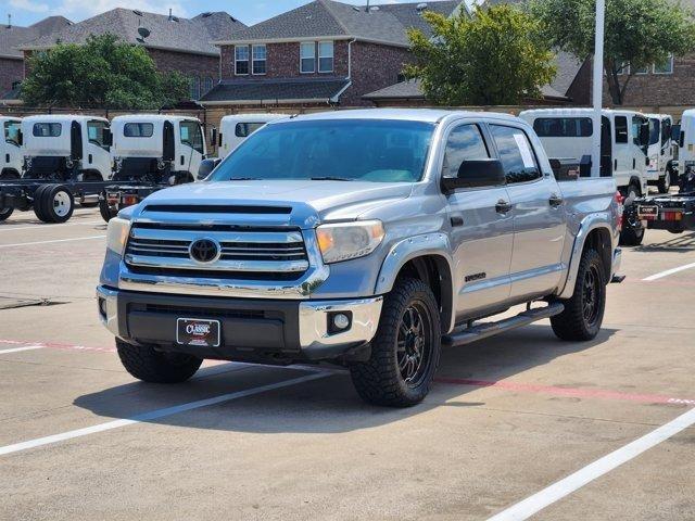 Photo of 2016 Silver Toyota Tundra
