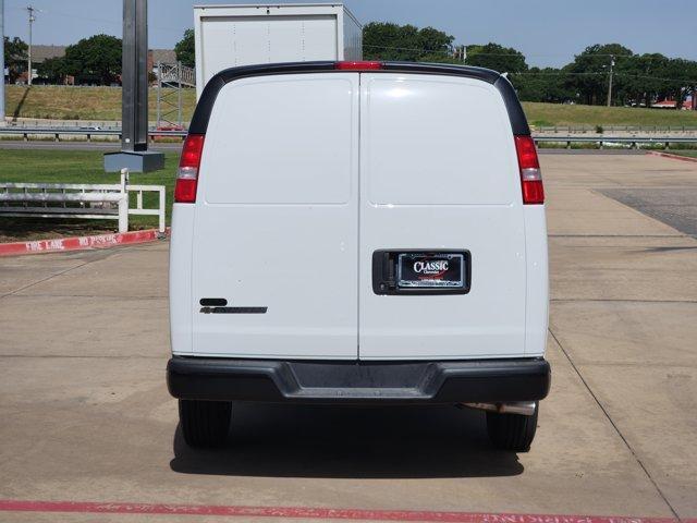 Photo of 2025 Summit White Chevrolet Express 3500