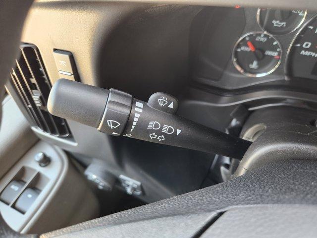 Photo of 2025 Summit White Chevrolet Express 3500