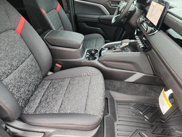 Photo of 2026 White Chevrolet Colorado