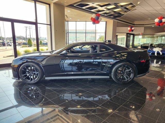 Photo of 2013 Black Chevrolet Camaro
