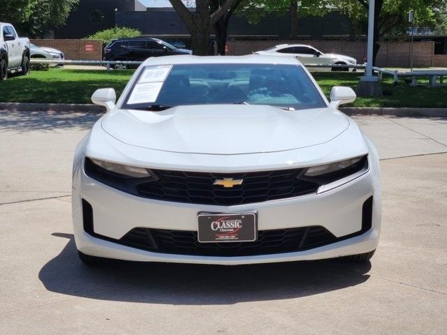 Photo of 2023 Summit White Chevrolet Camaro