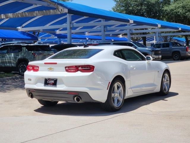 Photo of 2023 Summit White Chevrolet Camaro
