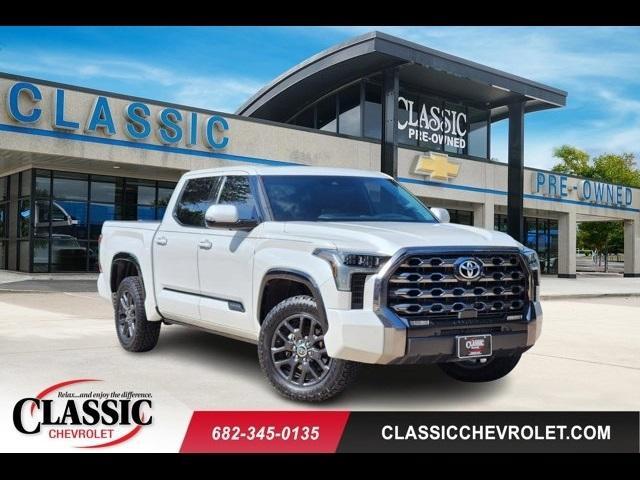 Photo of 2022 White Toyota Tundra