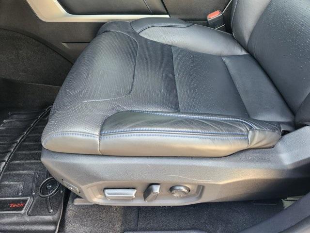 Photo of 2022 White Toyota Tundra