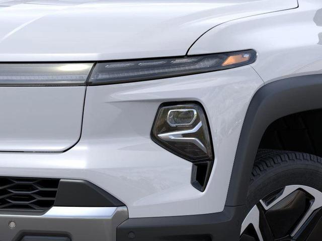 Photo of 2026 White Chevrolet Silverado EV