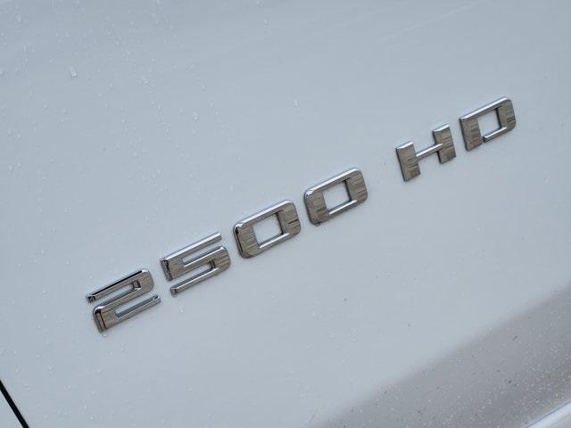 Photo of 2021 Summit White Chevrolet Silverado 2500