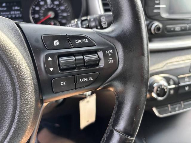 Photo of 2016 Gray Kia Sorento