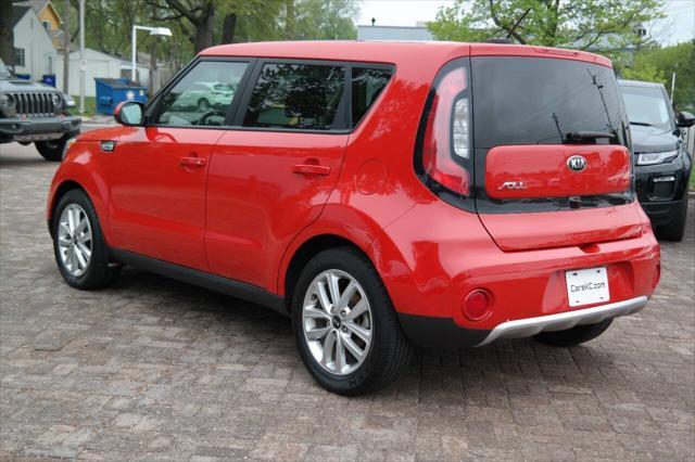 Photo of 2017 Red Kia Soul