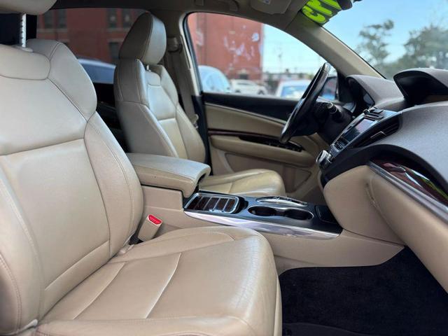 Photo of 2016 White Acura MDX