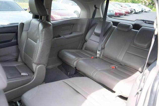 Photo of 2016 Lunar Silver Metallic Honda Odyssey