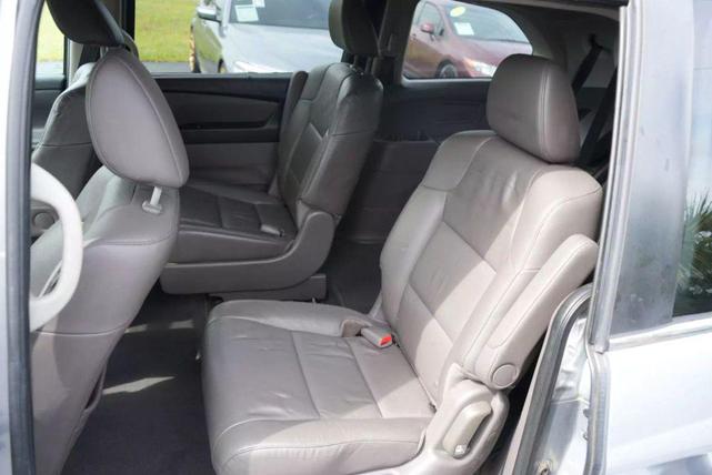 Photo of 2016 Lunar Silver Metallic Honda Odyssey