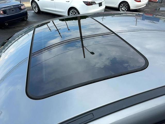 Photo of 2011 Dark Gray Metallic BMW 328