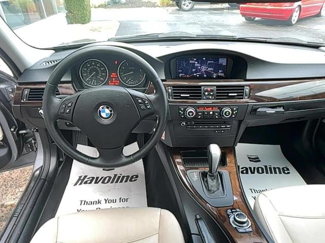 Photo of 2011 Dark Gray Metallic BMW 328