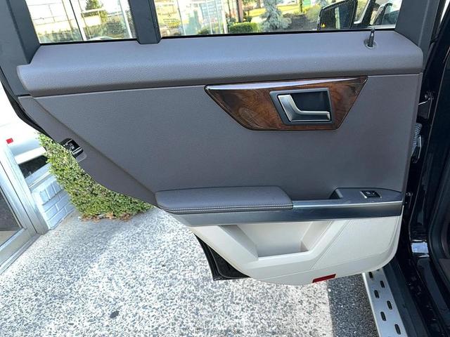 Photo of 2015 Black Mercedes-Benz GLK-Class