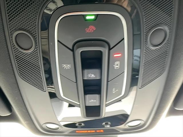 Photo of 2022 Mythos Black Metallic Audi SQ5