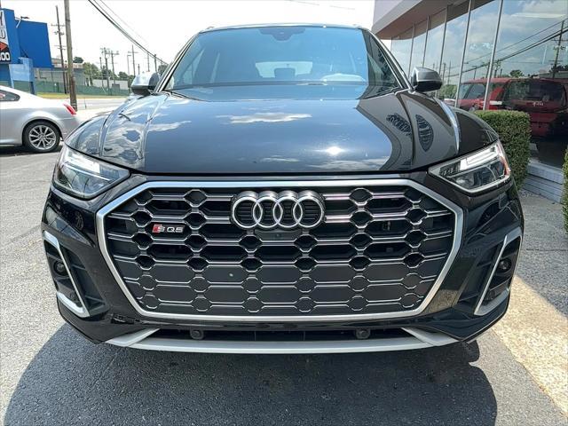 Photo of 2022 Mythos Black Metallic Audi SQ5
