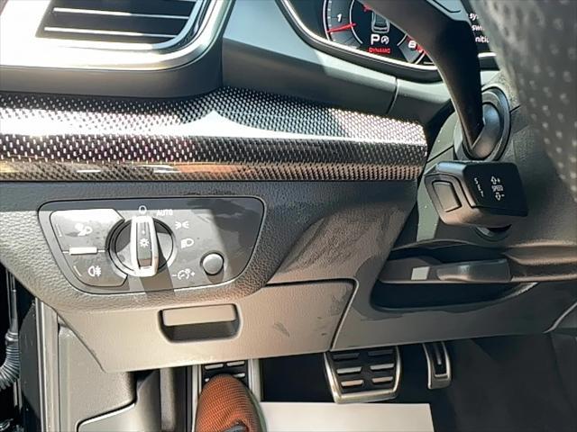 Photo of 2022 Mythos Black Metallic Audi SQ5
