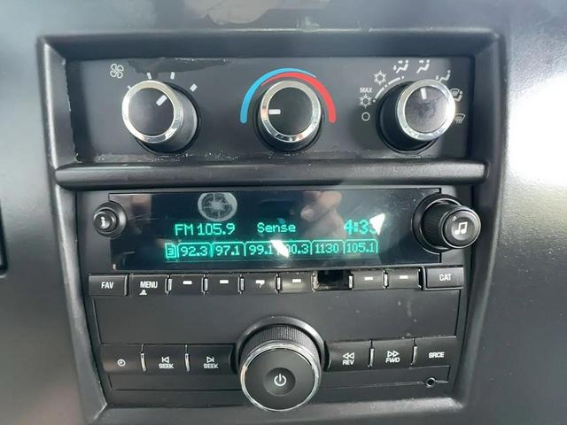 Photo of 2017 Summit White GMC Savana 2500