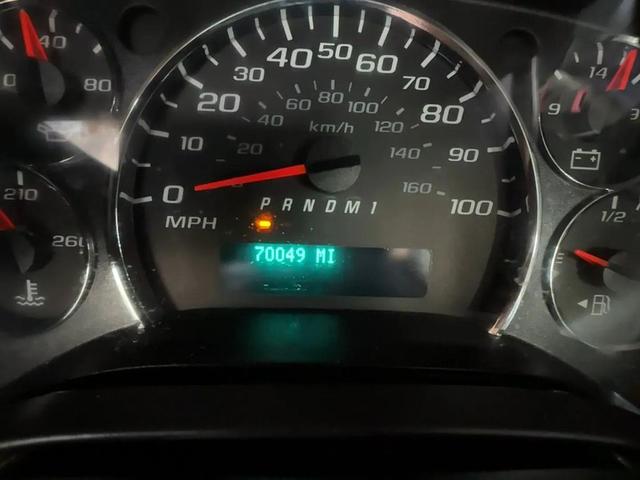 Photo of 2017 Summit White GMC Savana 2500