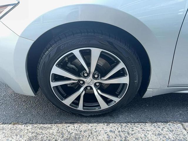 Photo of 2016 Bright Silver Metallic Nissan Maxima