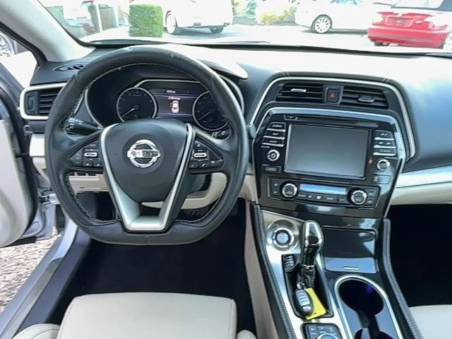 Photo of 2016 Bright Silver Metallic Nissan Maxima