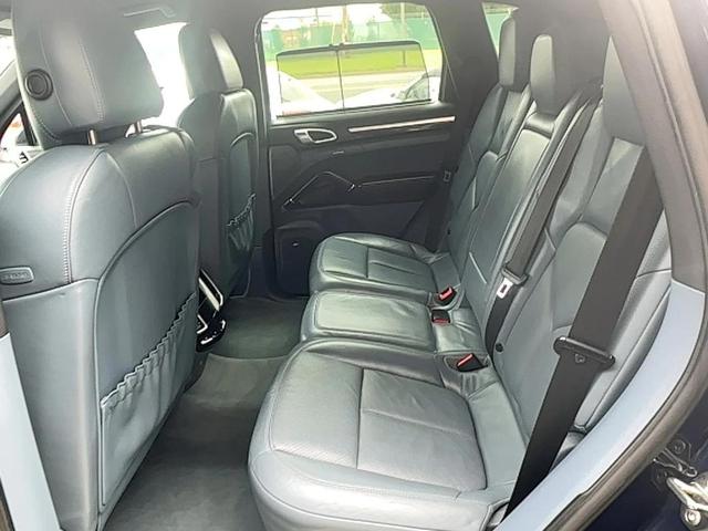 Photo of 2011 Dark Blue Metallic Porsche Cayenne