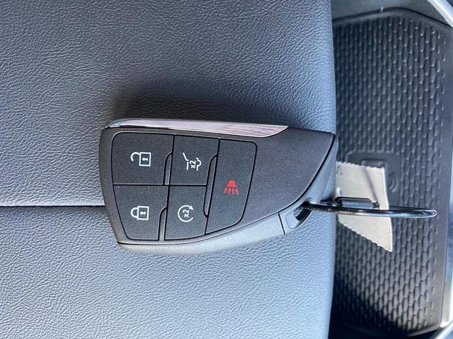 Photo of 2025 Metallic GMC Terrain