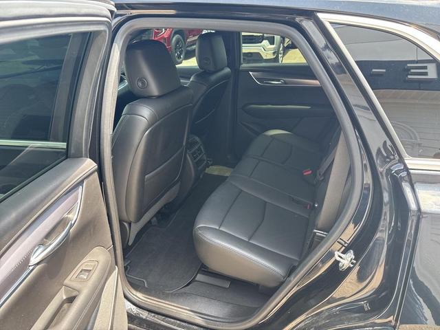 Photo of 2020 Stellar Black Metallic Cadillac XT5