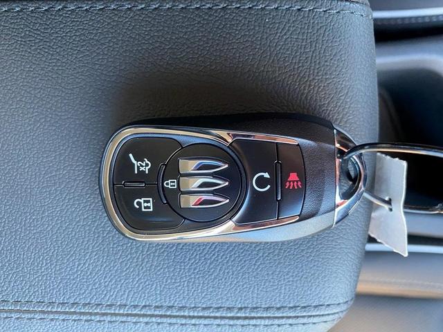 Photo of 2025 White Frost Tri-Coat Buick Encore GX