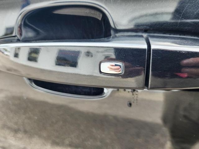 Photo of 2017 Ebony Twilight Metallic GMC Acadia