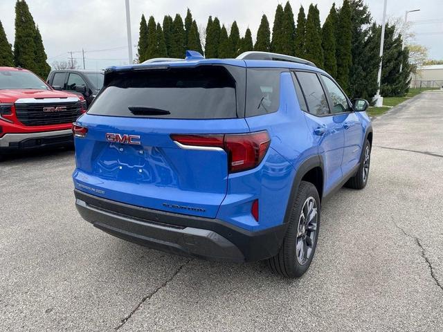 Photo of 2025 Metallic GMC Terrain