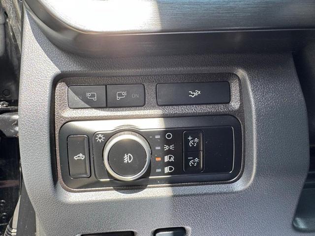 Photo of 2024 Agate Black Metallic Ford F-250
