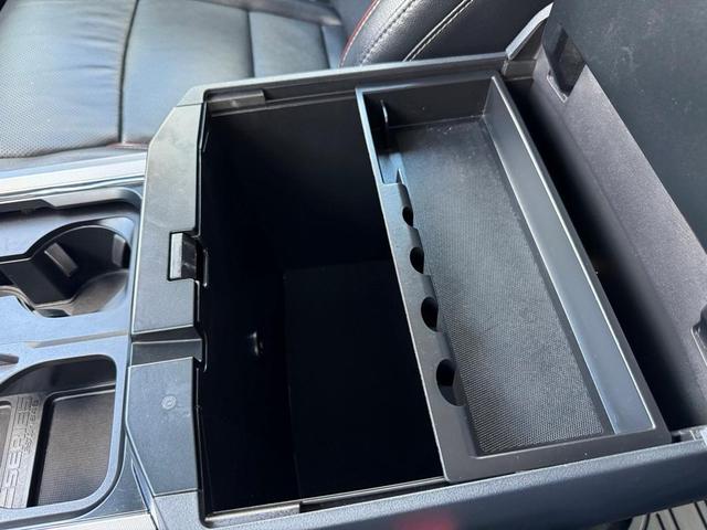 Photo of 2024 Agate Black Metallic Ford F-250
