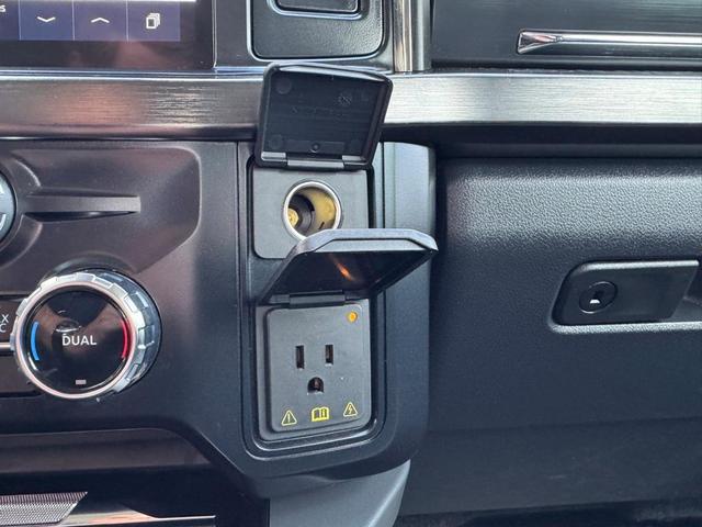 Photo of 2024 Agate Black Metallic Ford F-250