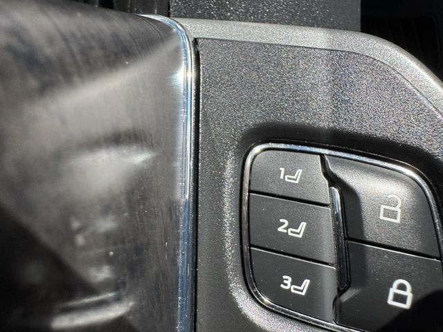 Photo of 2024 Agate Black Metallic Ford F-250