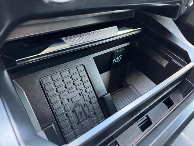 Photo of 2024 Agate Black Metallic Ford F-250