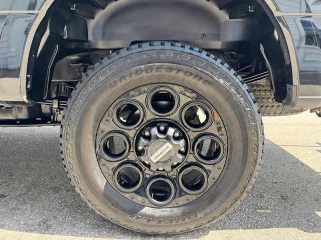 Photo of 2024 Agate Black Metallic Ford F-250