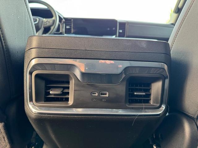 Photo of 2024 Summit White GMC Sierra 1500