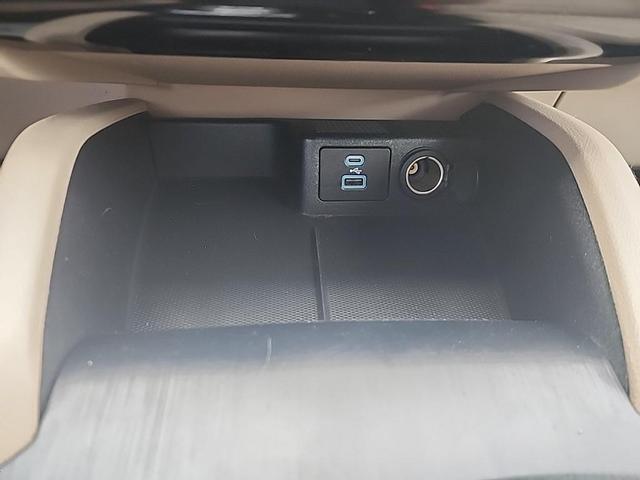 Photo of 2022 Ice Blue Ford Escape
