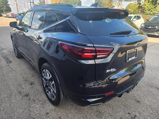 Photo of 2024 Black Chevrolet Blazer