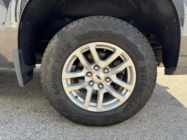 Photo of 2021 Oxford Brown Metallic Chevrolet Silverado 1500