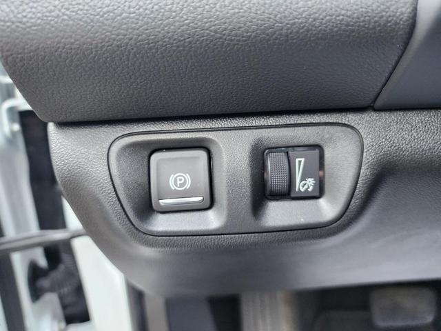 Photo of 2023 Summit White GMC Acadia