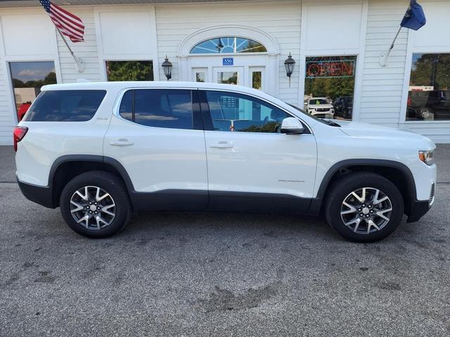 Photo of 2023 Summit White GMC Acadia