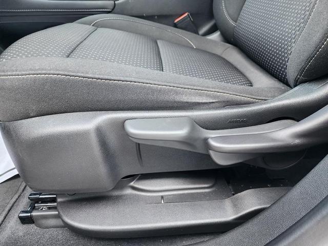 Photo of 2023 Summit White GMC Acadia